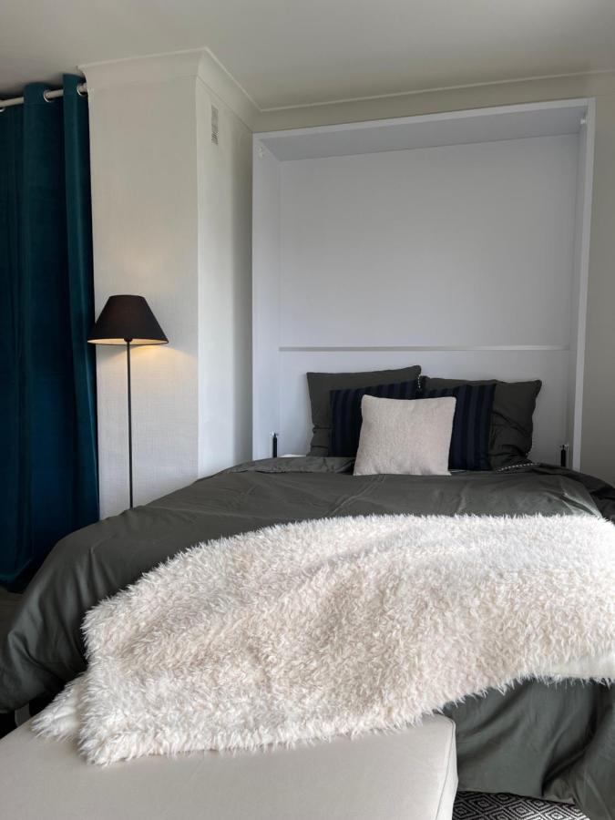 Cozy Studio On The Beach Антиб Экстерьер фото